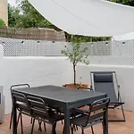 Stylish 2-bedroom With Terrace In Alcântara Lisboa