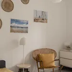 Апартаменты Stylish 2-bedroom With Terrace In Alcantara *