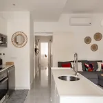 Stylish 2-bedroom With Terrace In Alcantara * Лиссабон