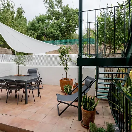 Апартаменты Stylish 2-bedroom With Terrace In Alcantara *