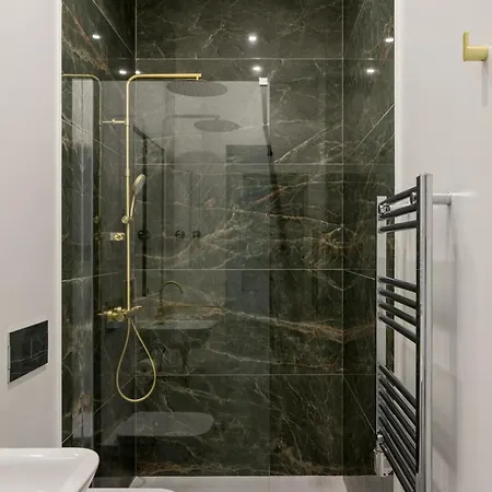 Stylish 2-bedroom With Terrace In Alcantara 아파트 리스본