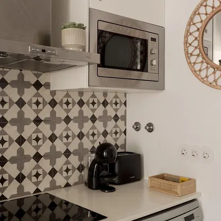 Stylish 2-bedroom With Terrace In Alcantara 아파트 리스본