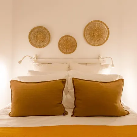 Апартаменты Stylish 2-bedroom With Terrace In Alcantara