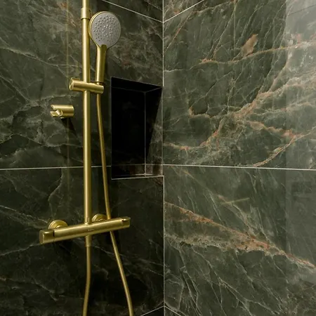 Апартаменти Stylish 2-bedroom With Terrace In Alcantara Лісабон