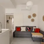 Stylish 2-bedroom With Terrace In Alcantara アパート *